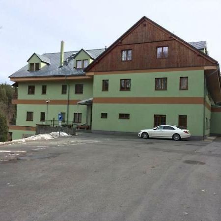 Apartmany Karlov Pod Pradedem Mala Moravka Ngoại thất bức ảnh